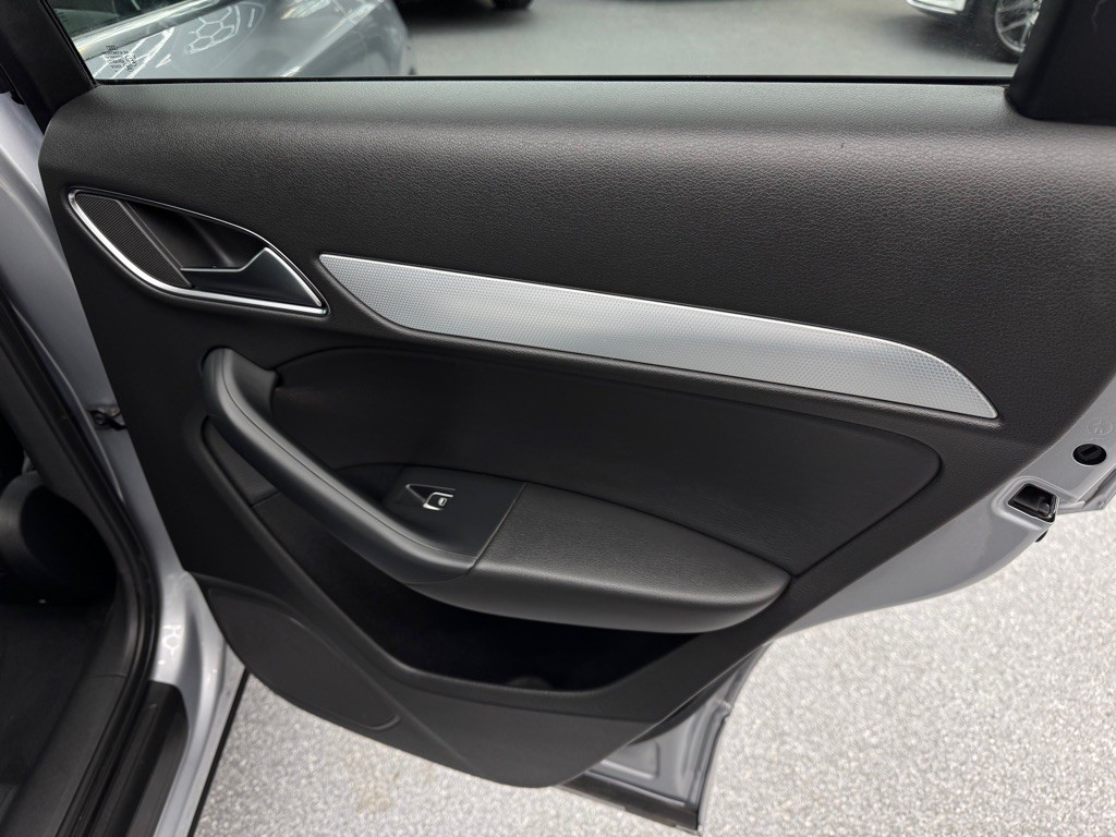 2015 Audi Q3 Image 21