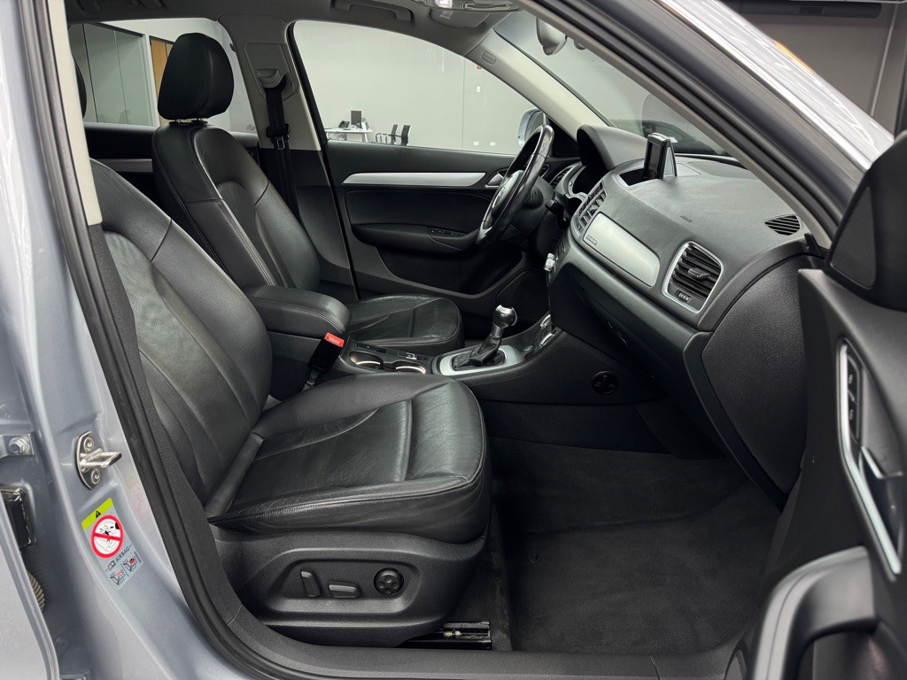 2015 Audi Q3 Image 24