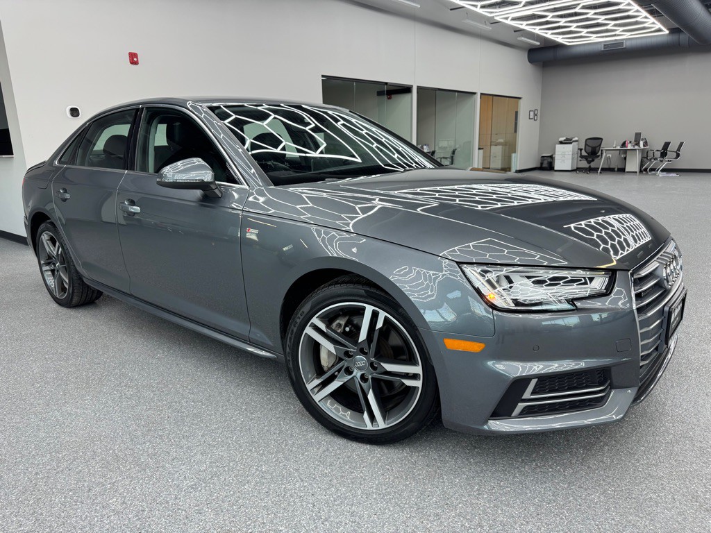 2018 Audi A4 Image 2