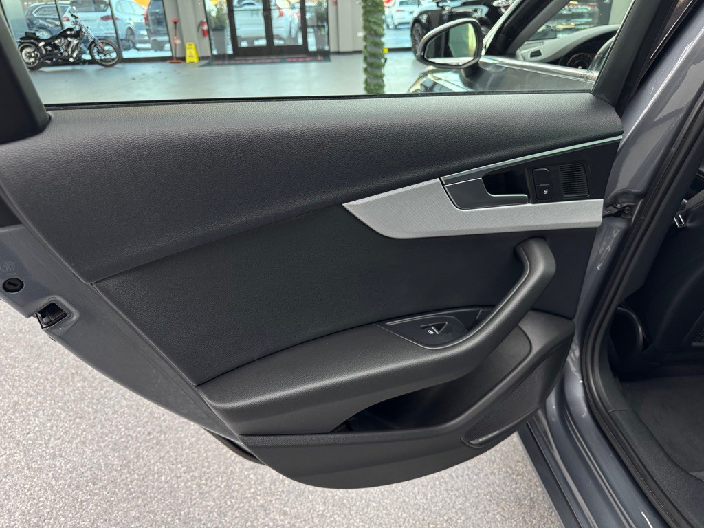 2018 Audi A4 Image 21