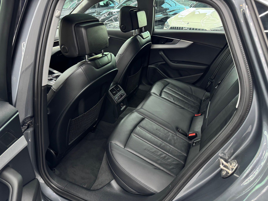 2018 Audi A4 Image 22