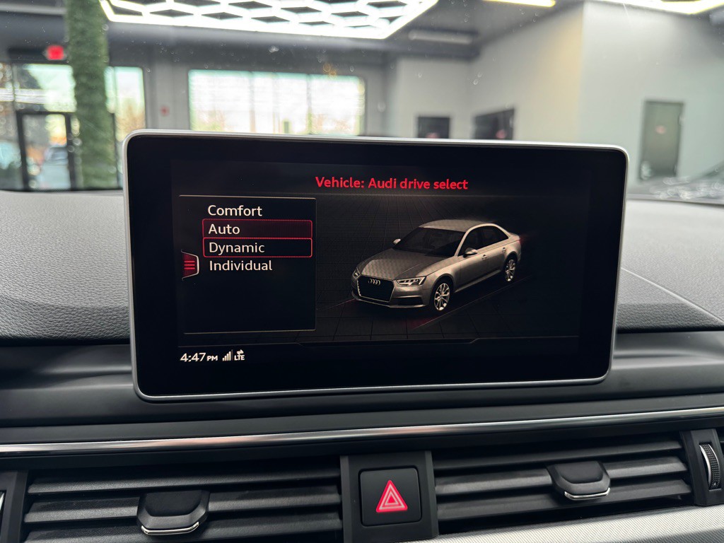 2018 Audi A4 Image 32