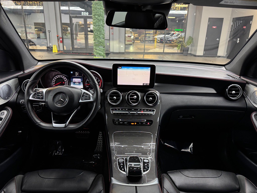 2019 Mercedes-Benz GLC-Class Image 35