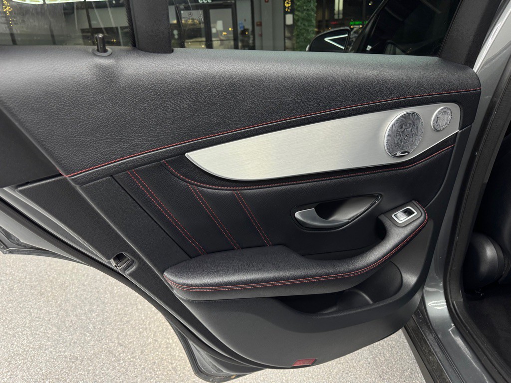 2019 Mercedes-Benz GLC-Class Image 25