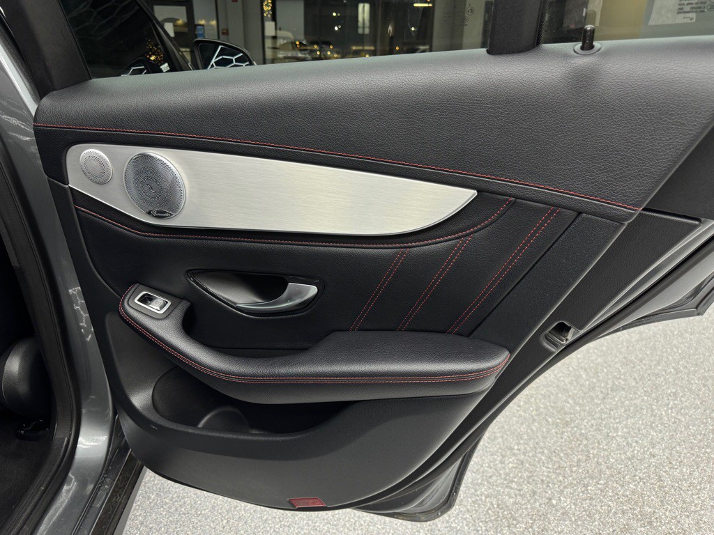 2019 Mercedes-Benz GLC-Class Image 30