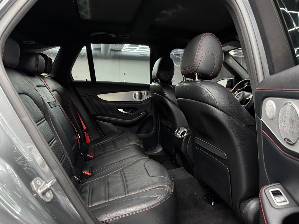 2019 Mercedes-Benz GLC-Class Image 31