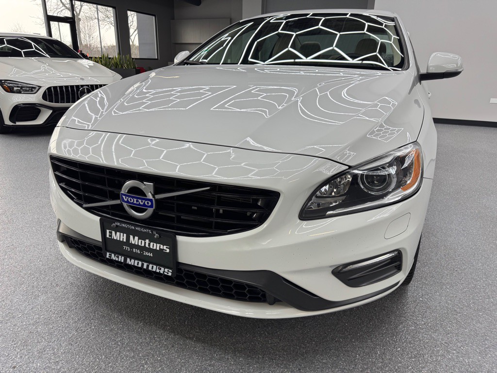 2017 Volvo S60 Image 5