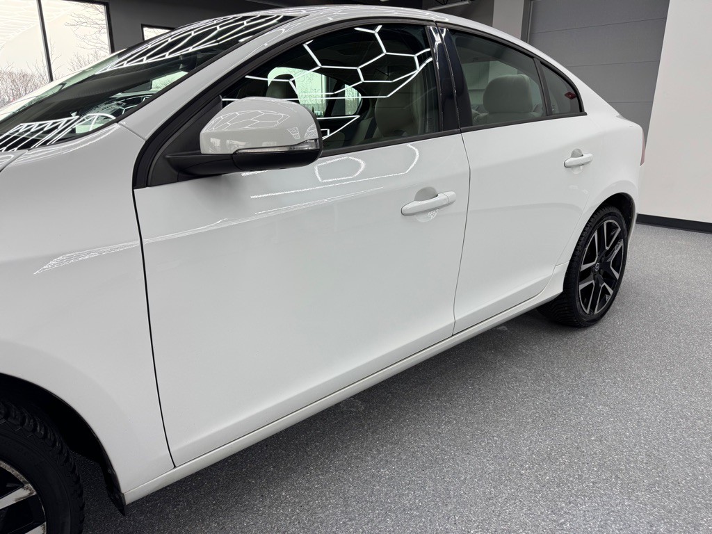 2017 Volvo S60 Image 8