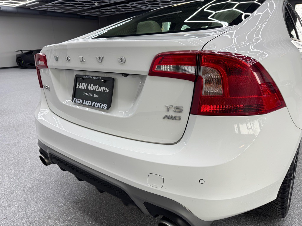 2017 Volvo S60 Image 12