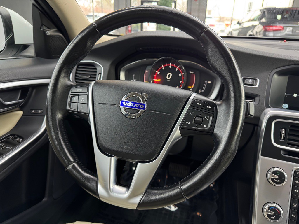 2017 Volvo S60 Image 27