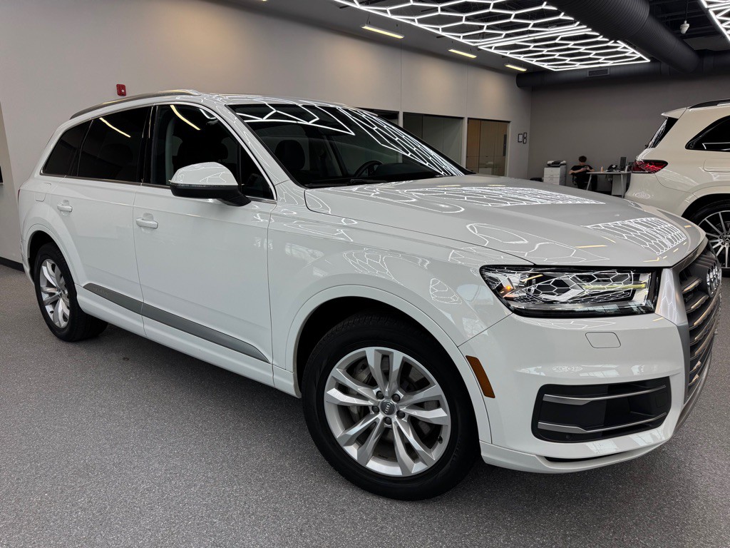 2018 Audi Q7 Image 2