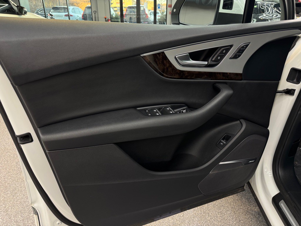 2018 Audi Q7 Image 19