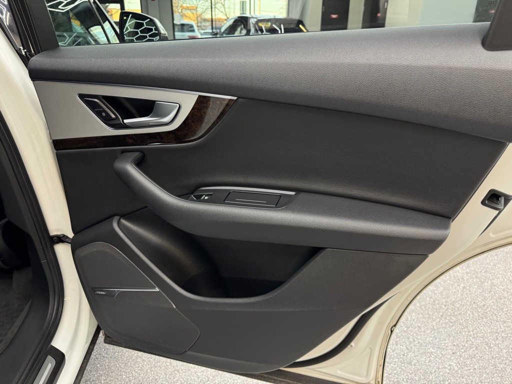 2018 Audi Q7 Image 28