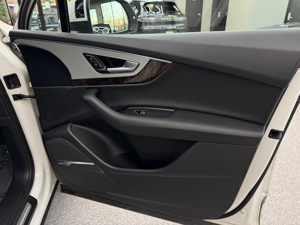 2018 Audi Q7 Image 31