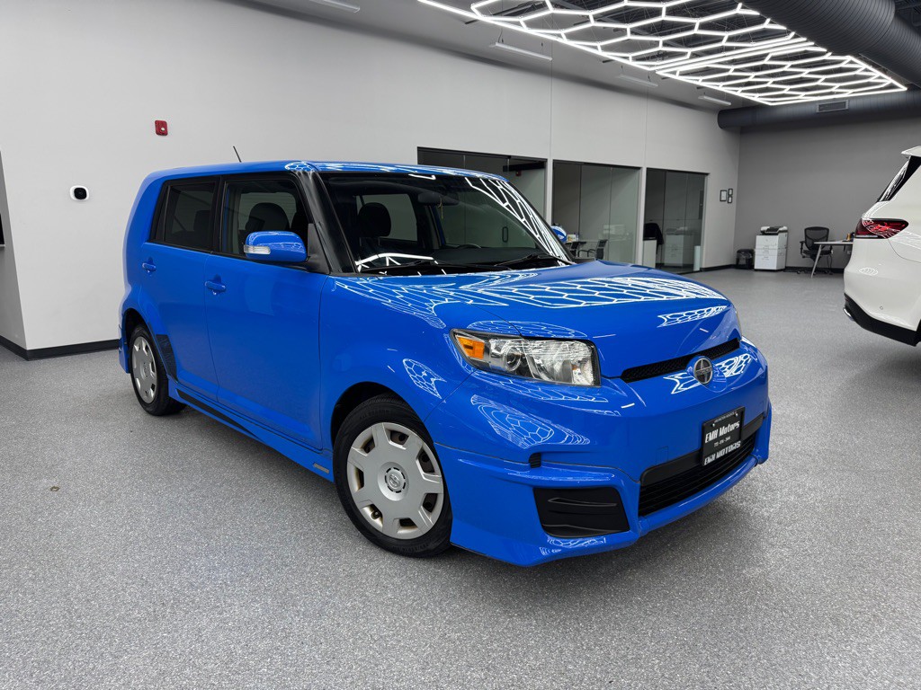 2011 Scion xB Image 1