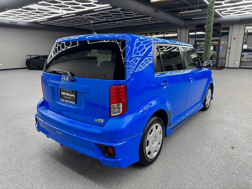 2011 Scion xB Image 10