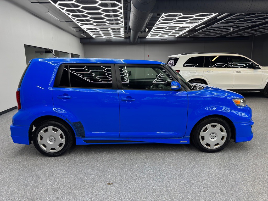 2011 Scion xB Image 11