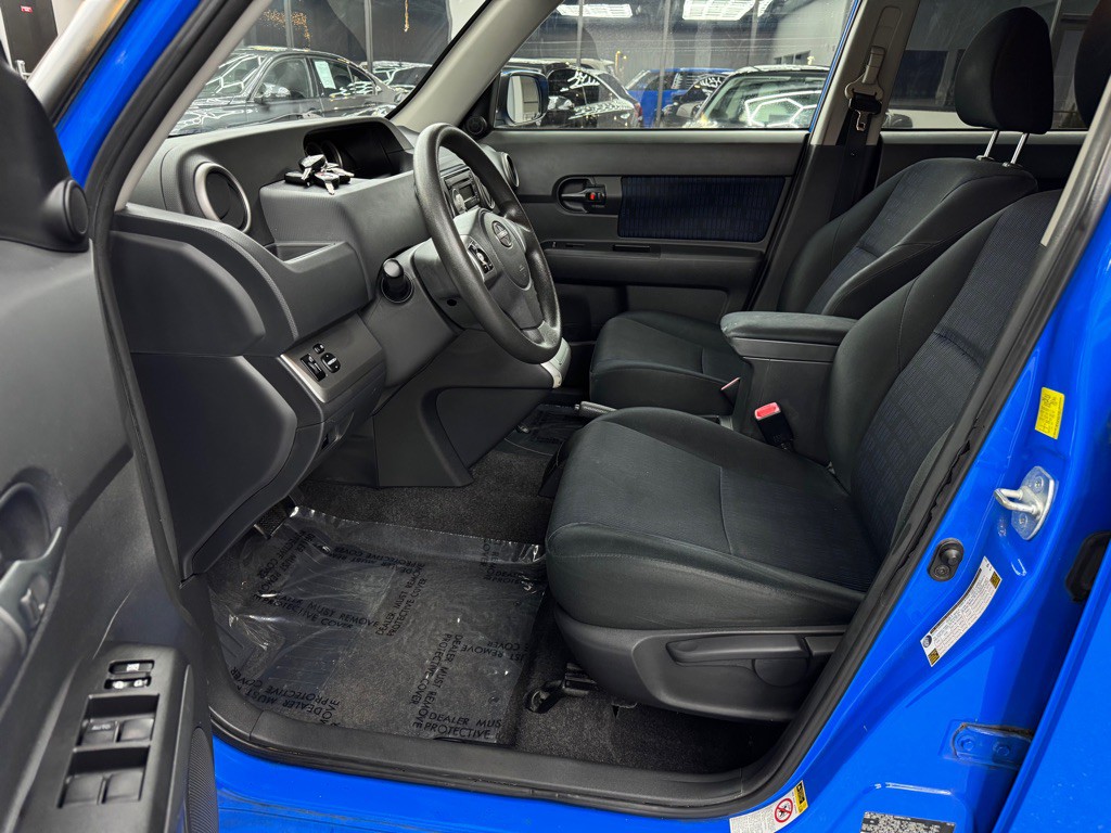2011 Scion xB Image 16