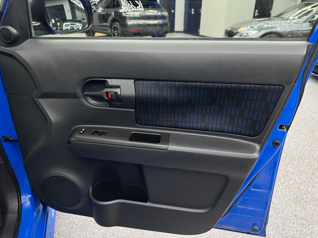 2011 Scion xB Image 23