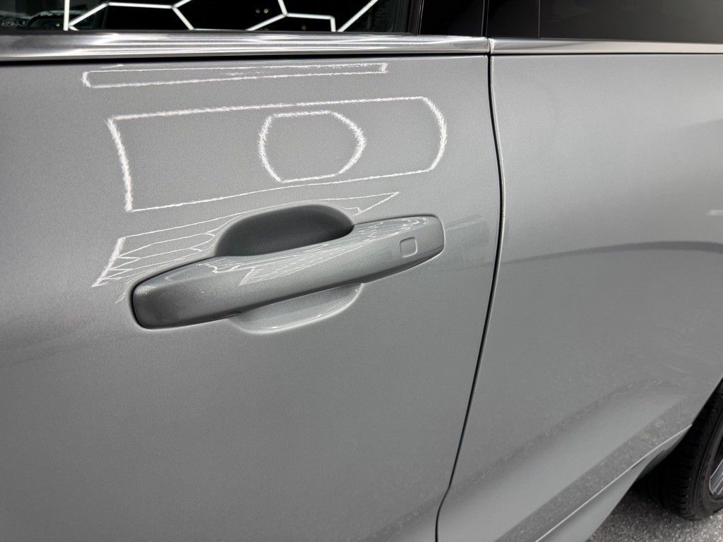 2018 Volvo XC60 Image 9