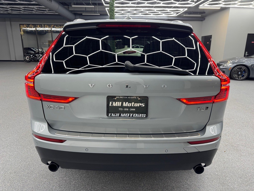 2018 Volvo XC60 Image 12