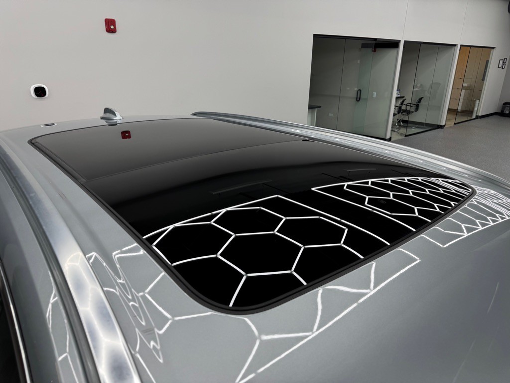 2018 Volvo XC60 Image 15