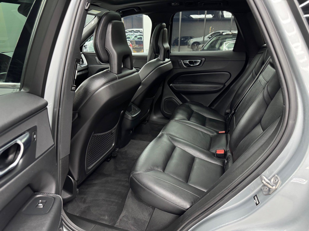 2018 Volvo XC60 Image 20