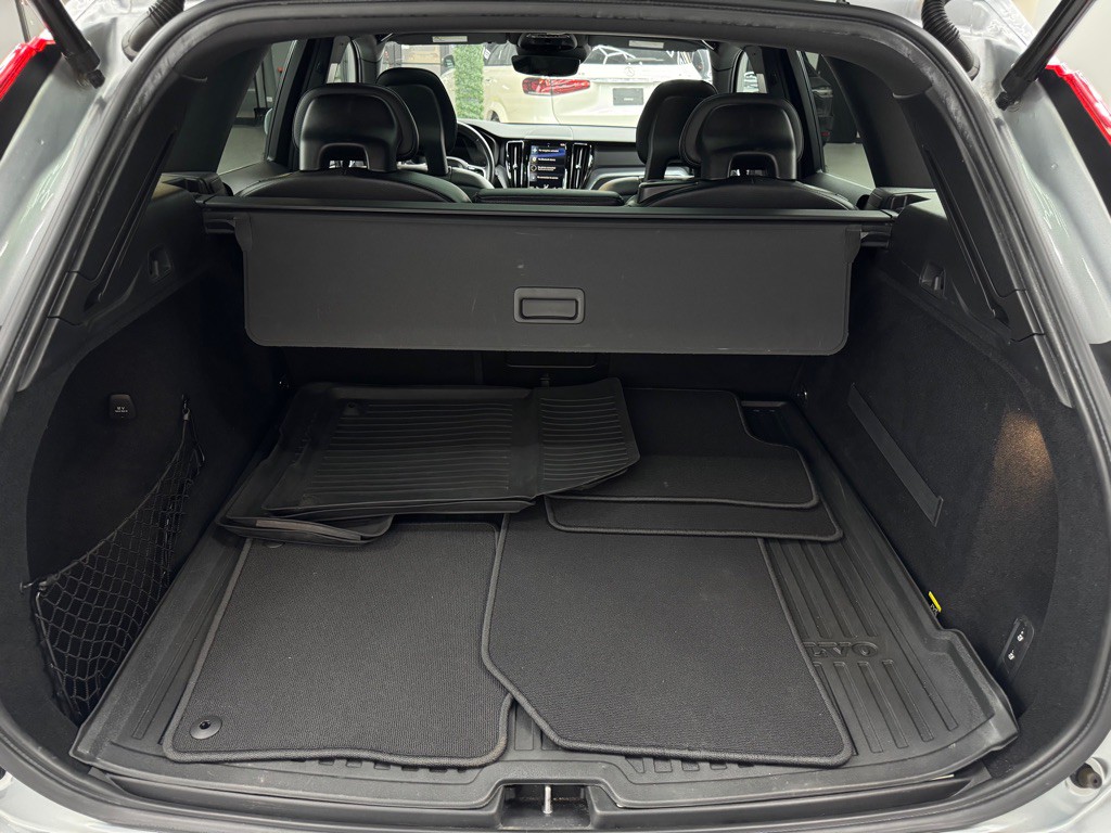 2018 Volvo XC60 Image 21