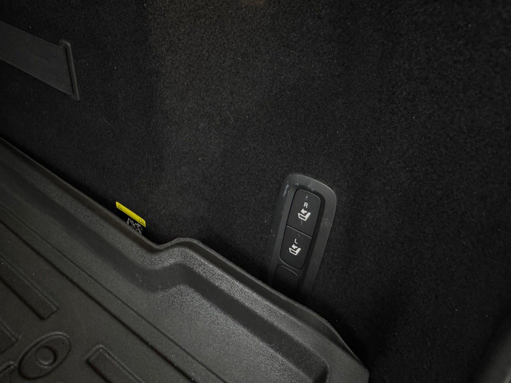 2018 Volvo XC60 Image 22