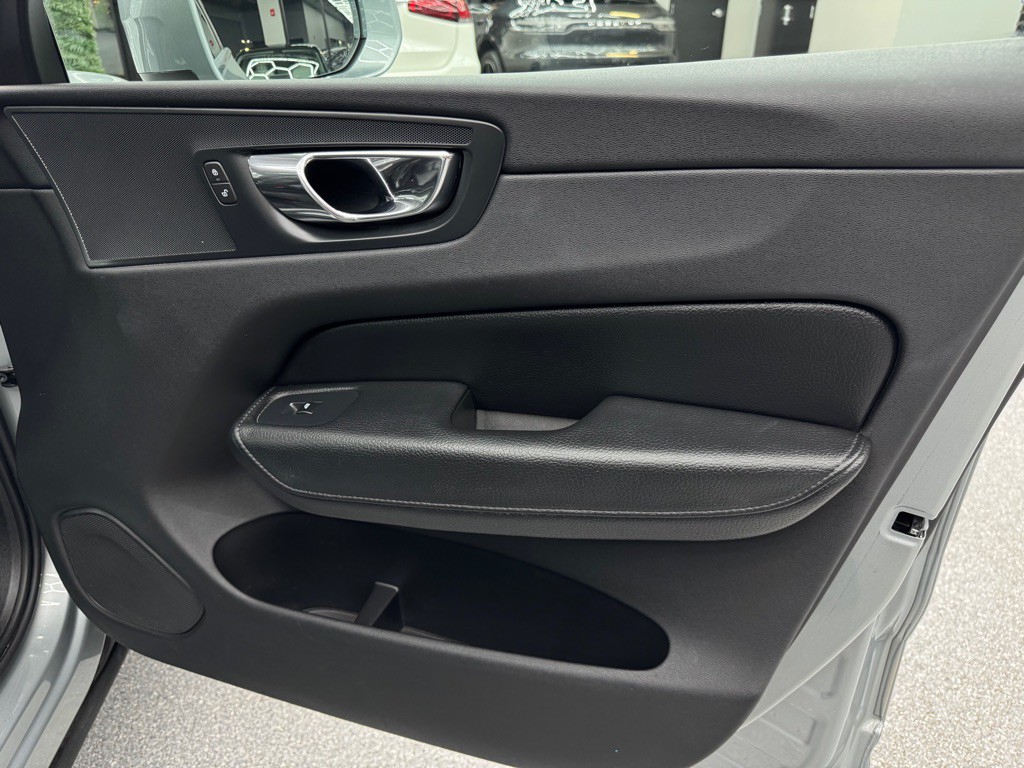 2018 Volvo XC60 Image 26