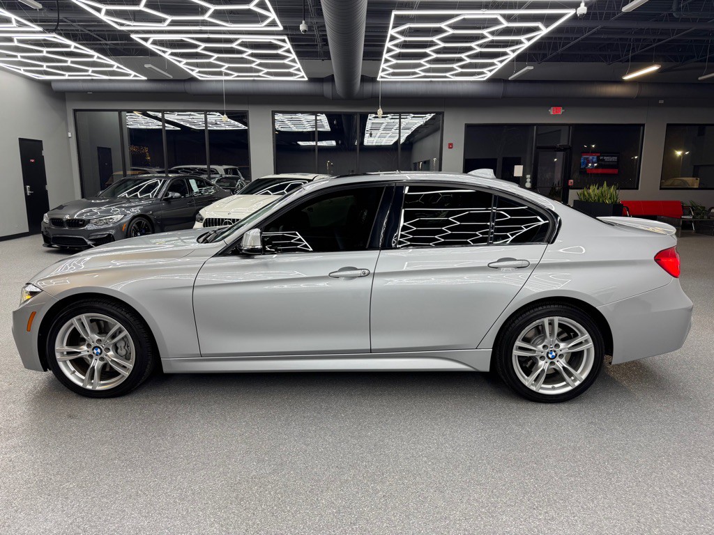 2016 BMW 3 Series Image 10