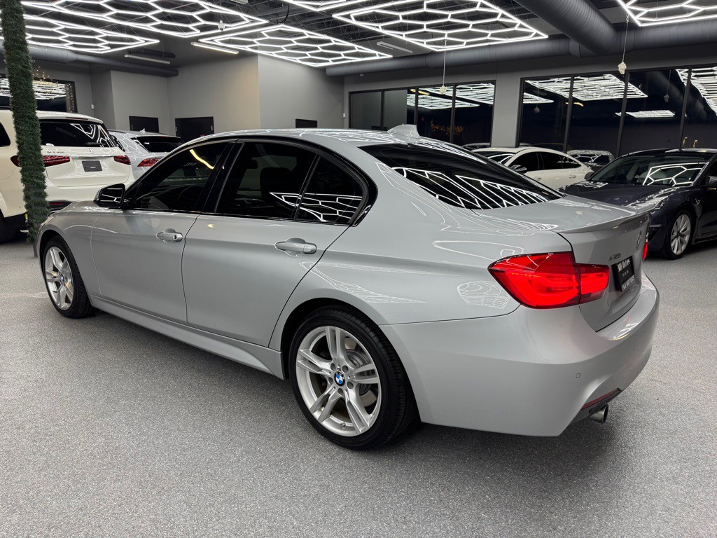 2016 BMW 3 Series Image 11