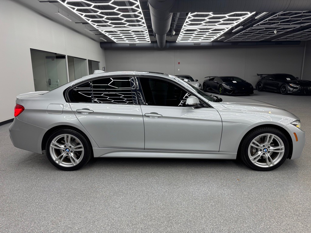 2016 BMW 3 Series Image 15