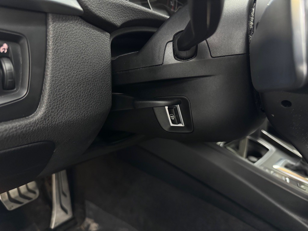 2016 BMW 3 Series Image 20