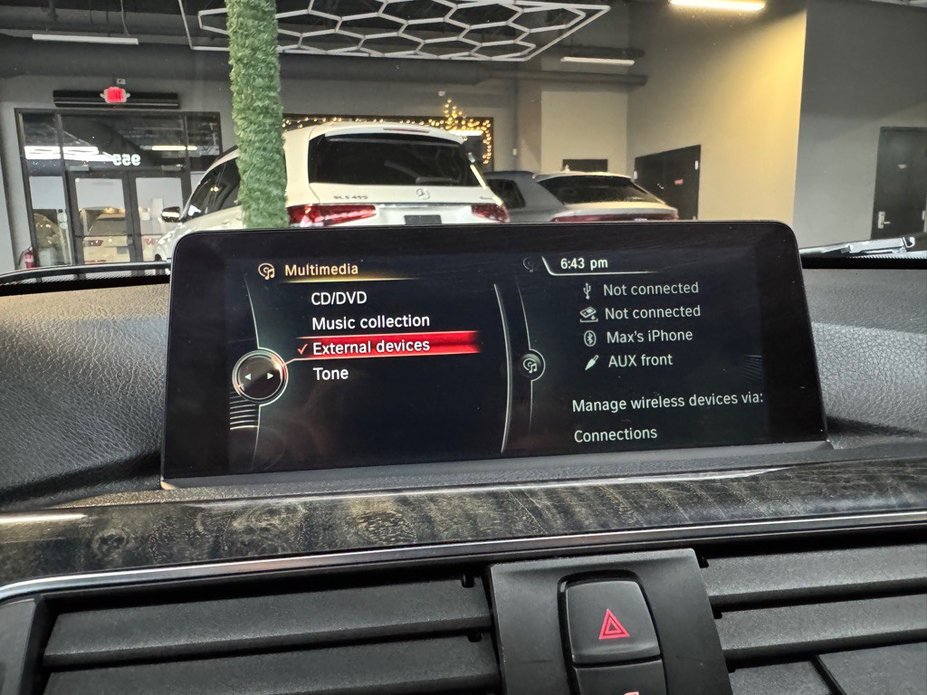 2016 BMW 3 Series Image 33