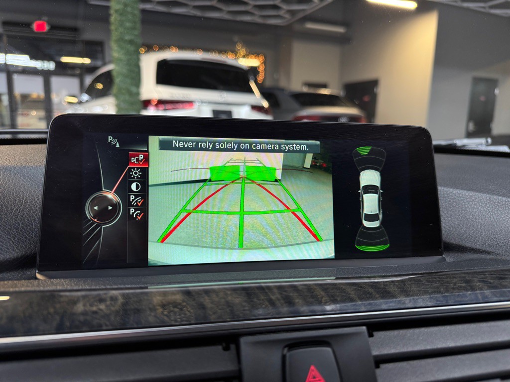 2016 BMW 3 Series Image 34