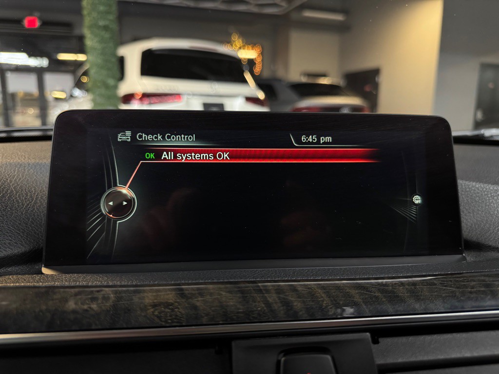 2016 BMW 3 Series Image 35