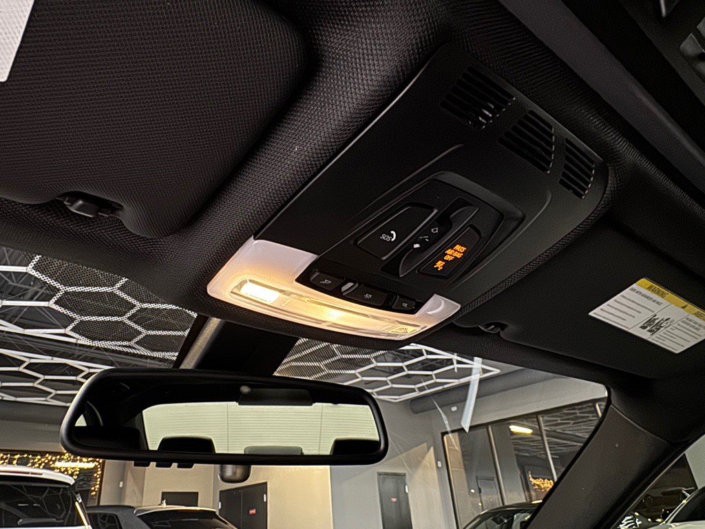 2016 BMW 3 Series Image 42