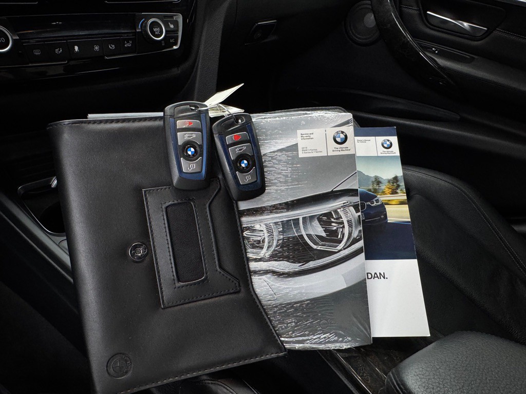 2016 BMW 3 Series Image 43