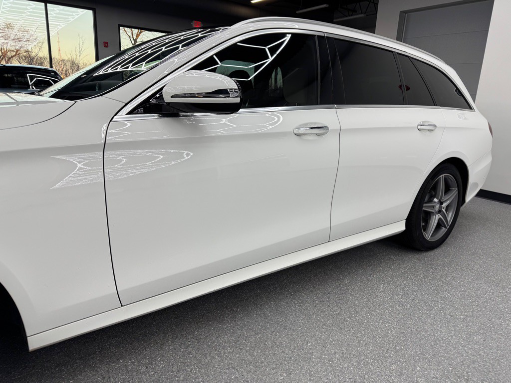 2017 Mercedes-Benz E-Class Image 9