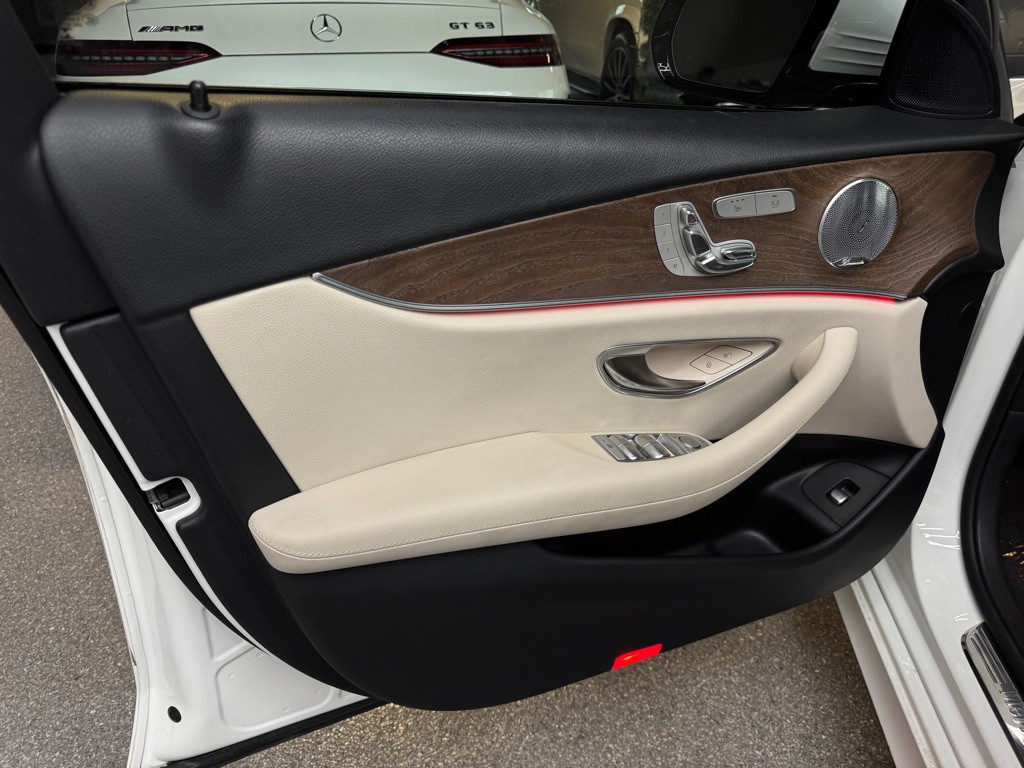 2017 Mercedes-Benz E-Class Image 18