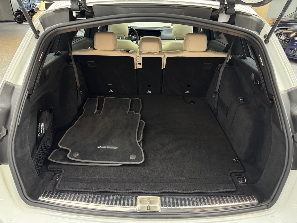 2017 Mercedes-Benz E-Class Image 25