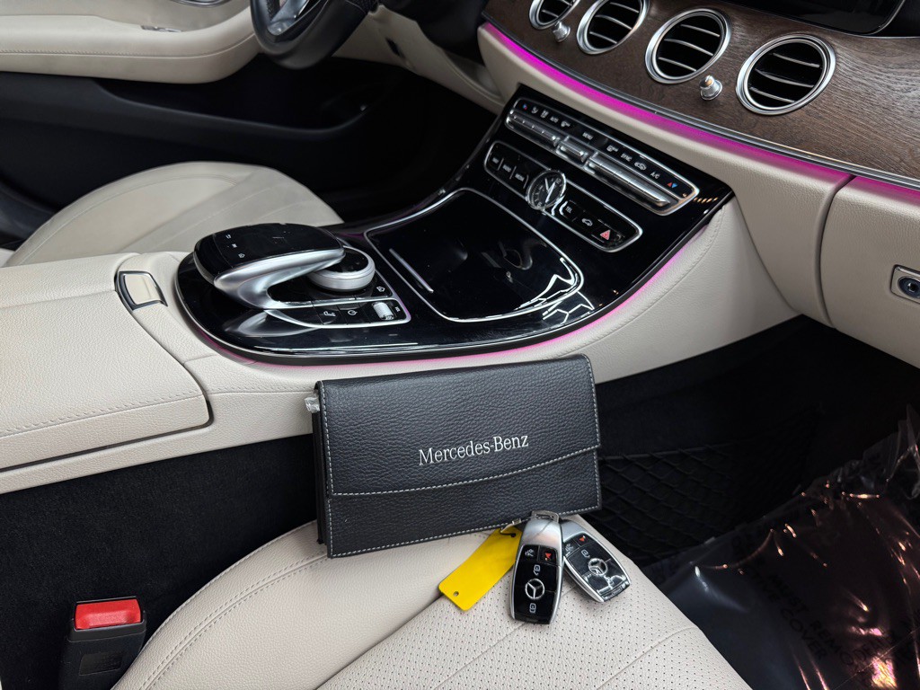 2017 Mercedes-Benz E-Class Image 44