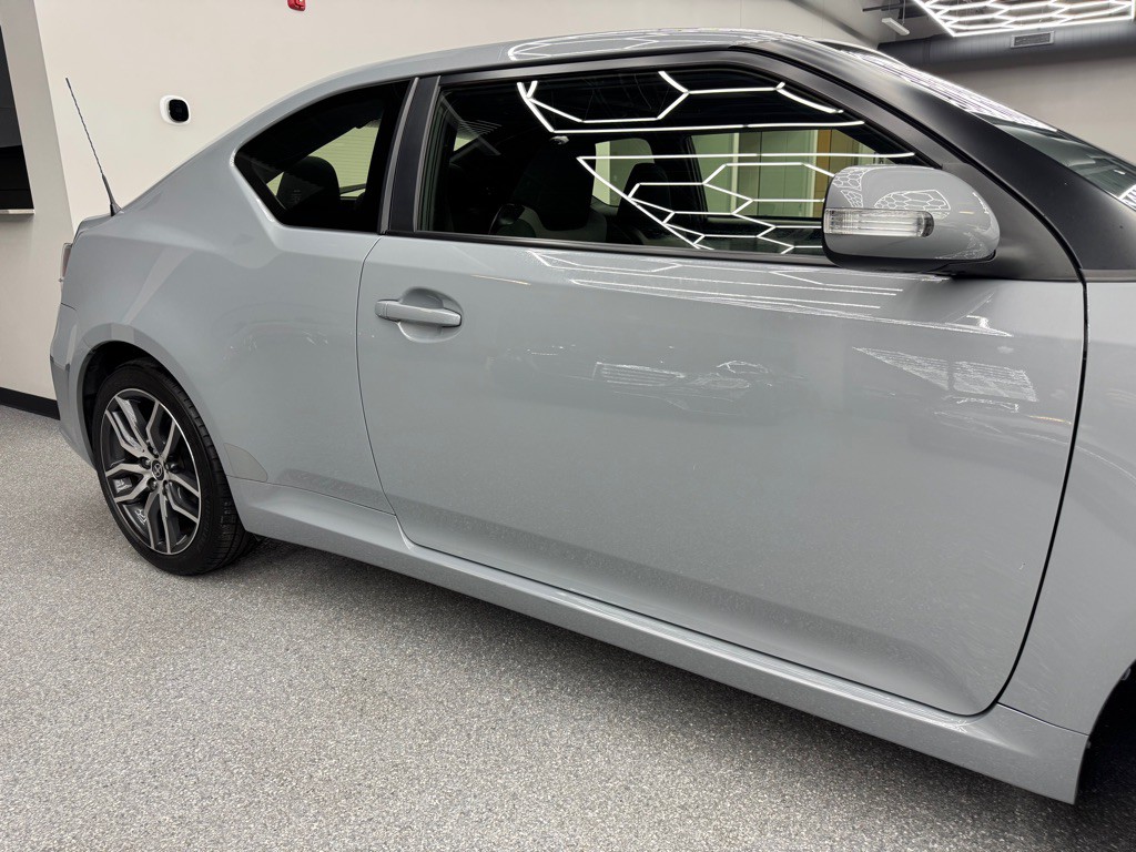 2016 Scion tC Image 4