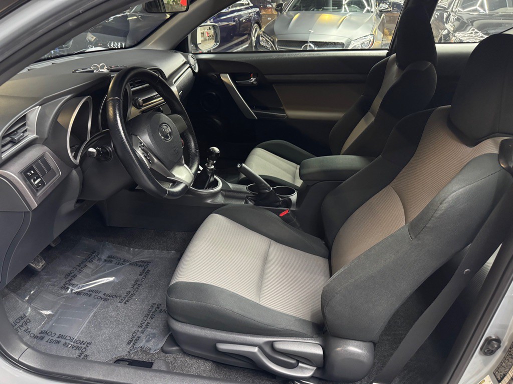 2016 Scion tC Image 21