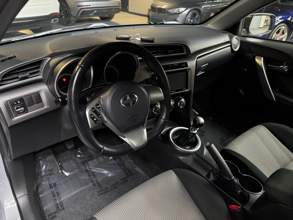 2016 Scion tC Image 22