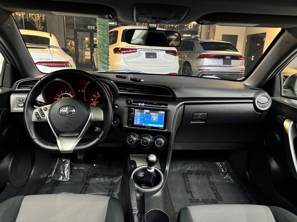 2016 Scion tC Image 27