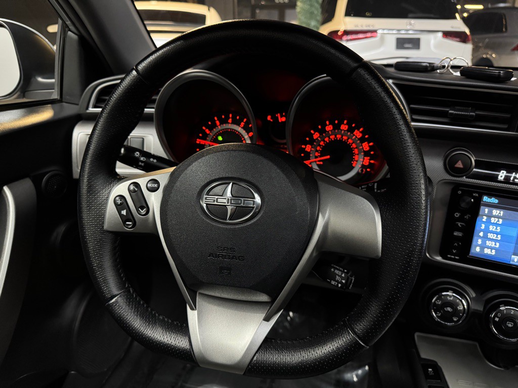 2016 Scion tC Image 33