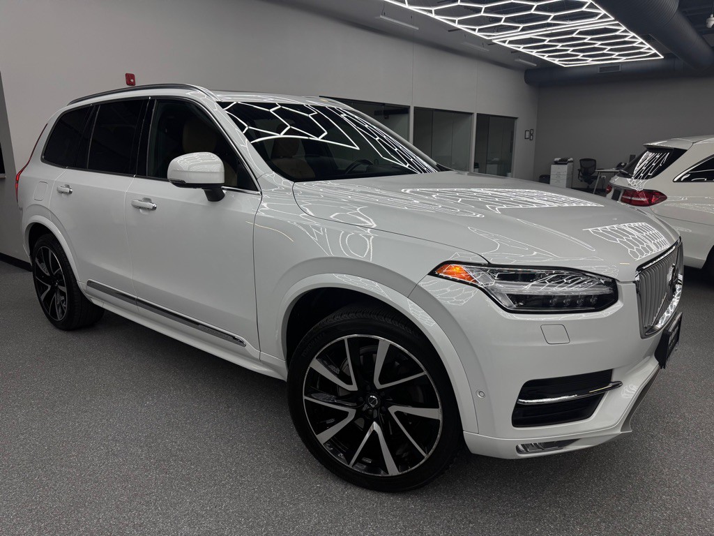 2019 Volvo XC90 Image 2