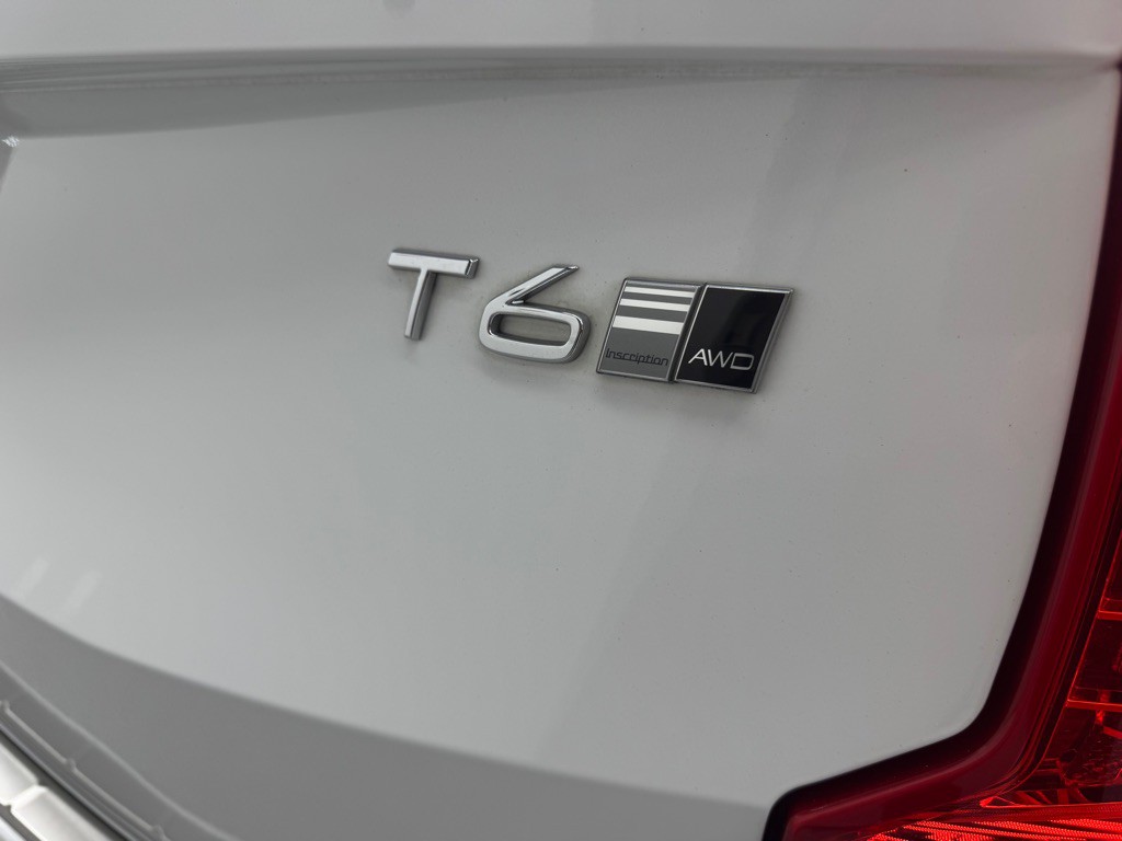 2019 Volvo XC90 Image 17